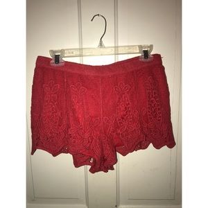 Francesca’s red lace loose short, stretchy